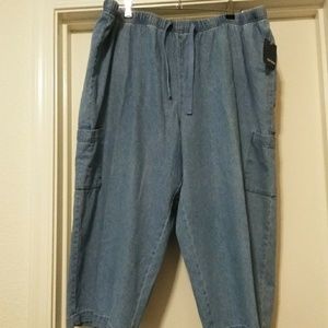 Womens light denim capris